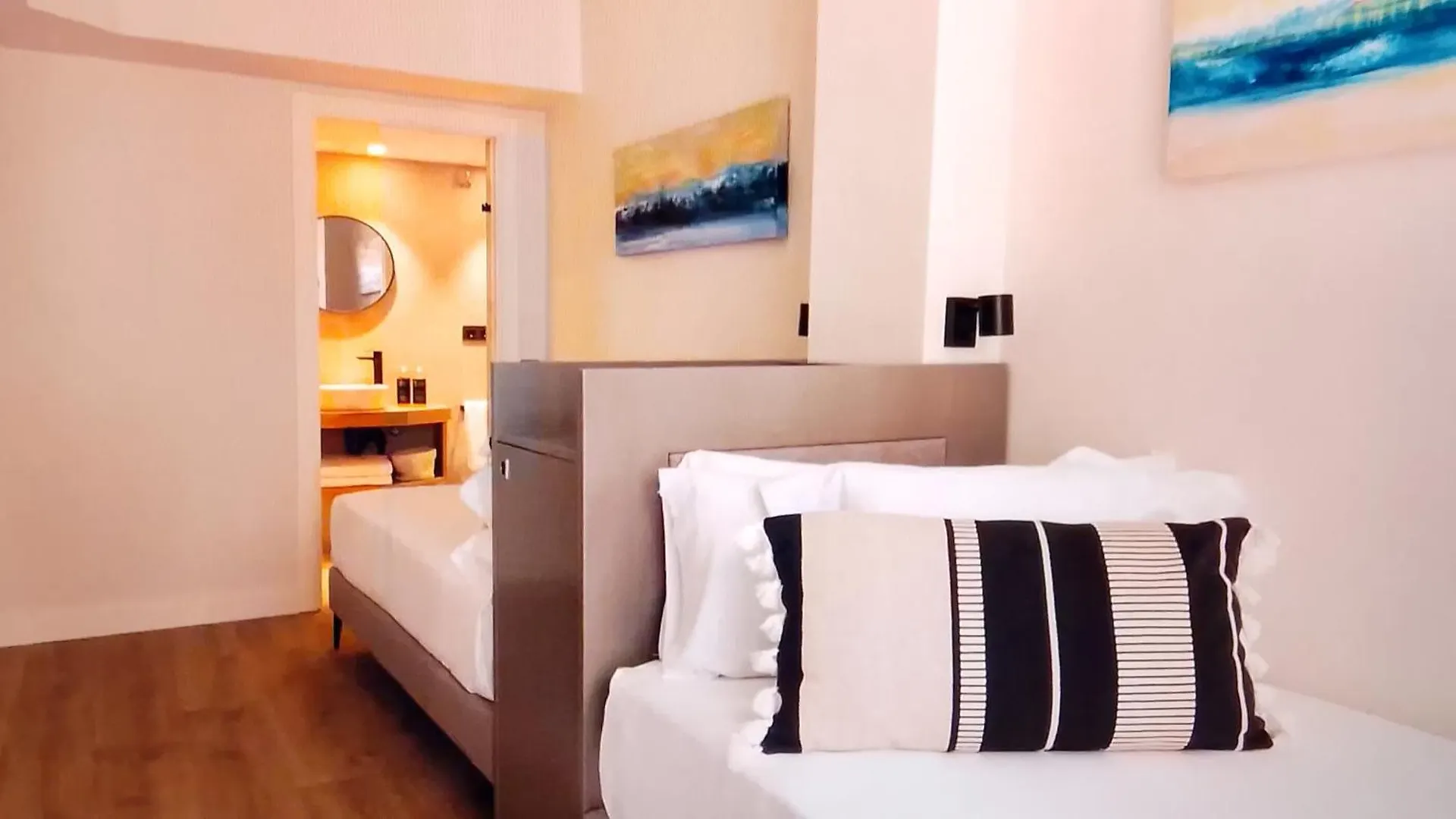 Apartamento Exclusivo Frente A La Catedral Apartment Seville Spain