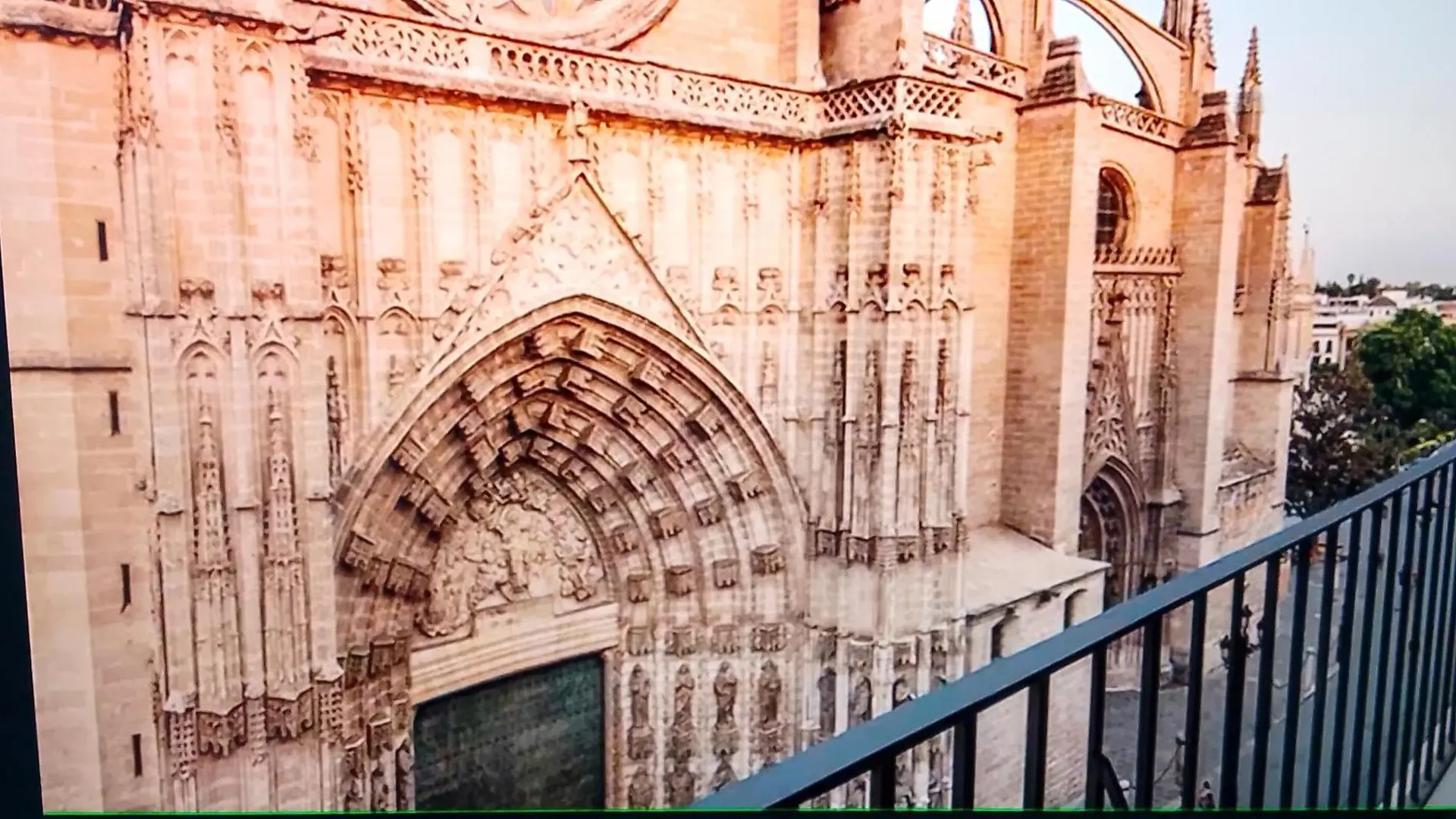 Apartamento Exclusivo Frente A La Catedral Apartment Seville
