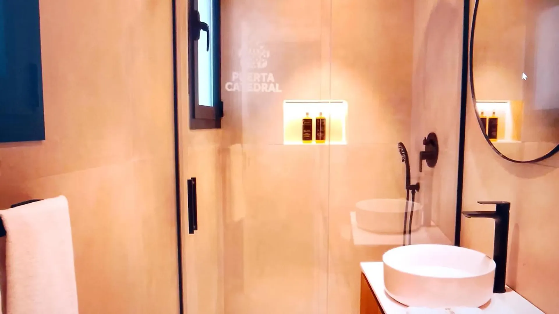 Apartamento Exclusivo Frente A La Catedral Apartment Seville Spain
